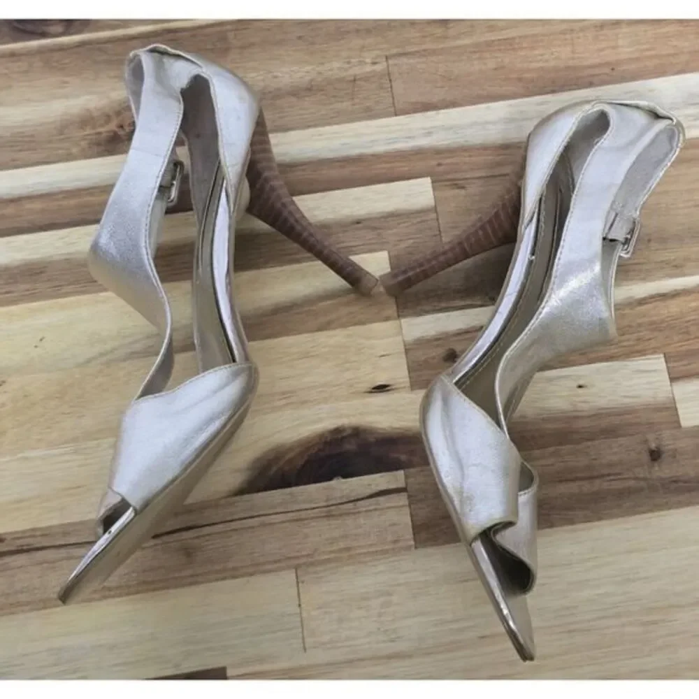 Bandolino Women's Gold Leather Strappy Open Toe Heels Size 9M‎